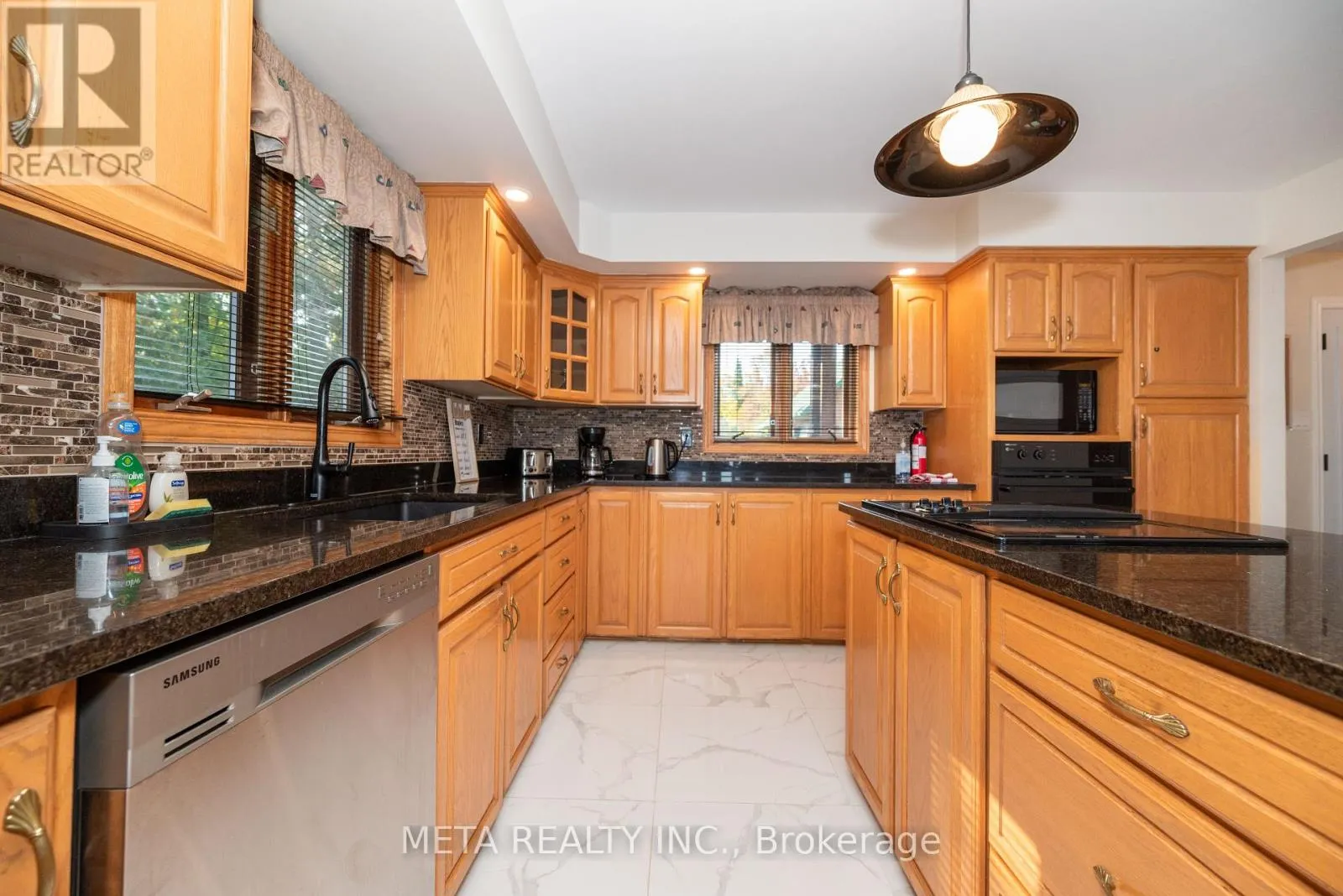 800 FOREST PARK ROAD