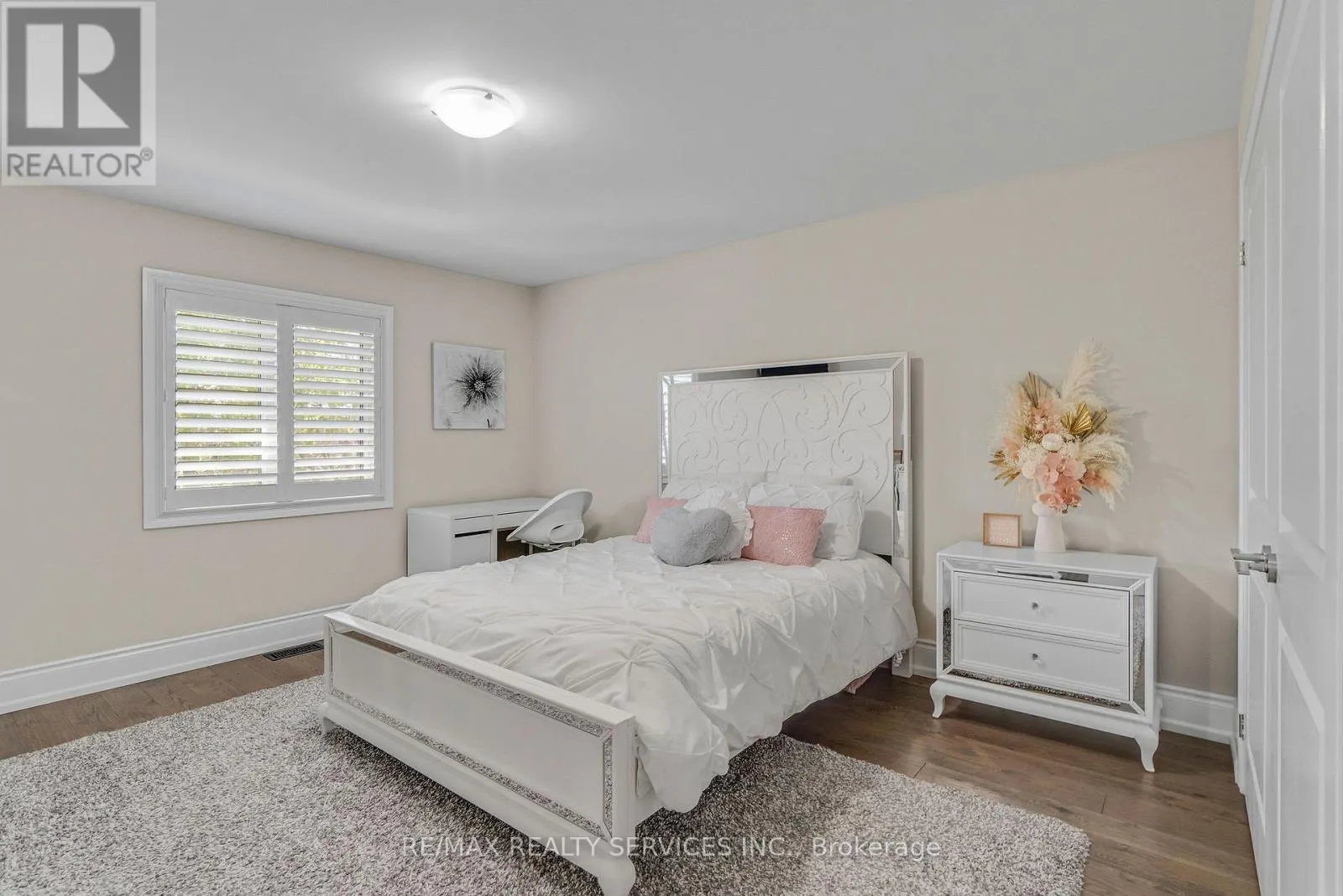 958 BEACH BOULEVARD