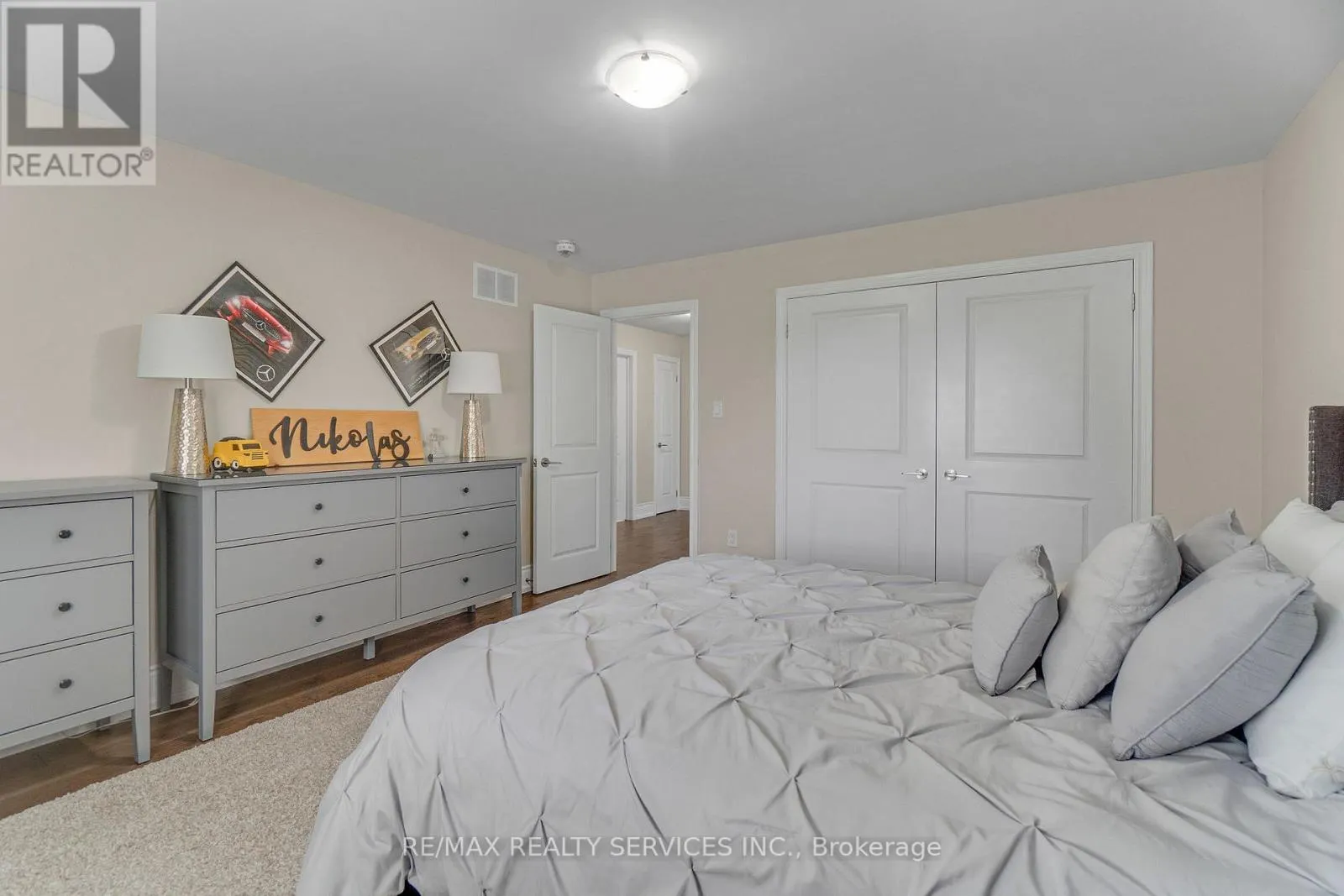 958 BEACH BOULEVARD