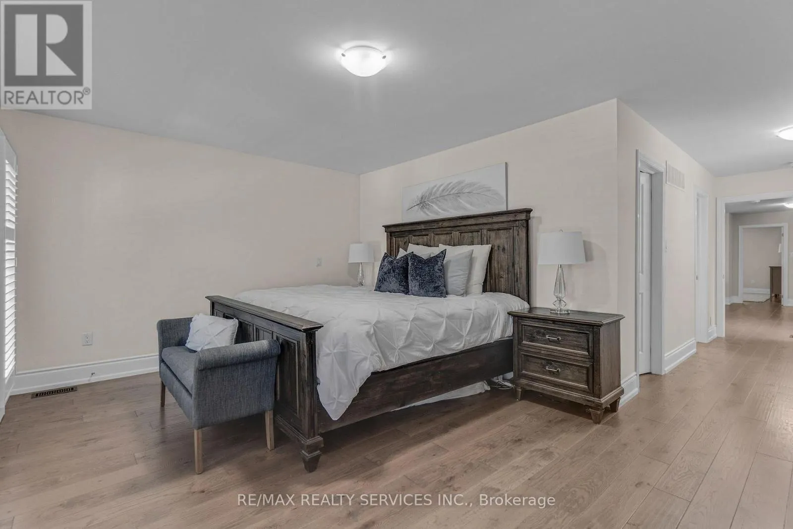 958 BEACH BOULEVARD