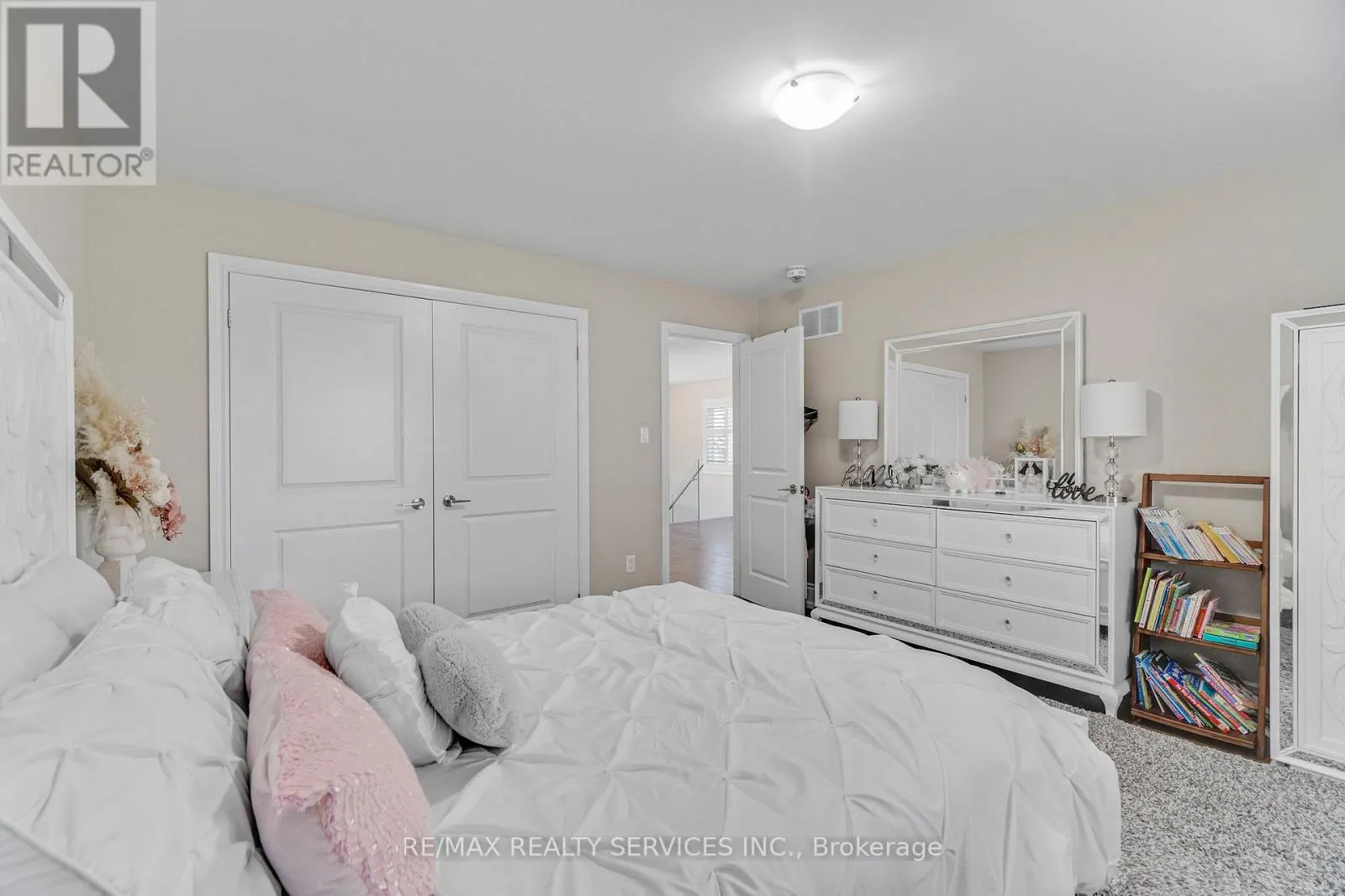 958 BEACH BOULEVARD