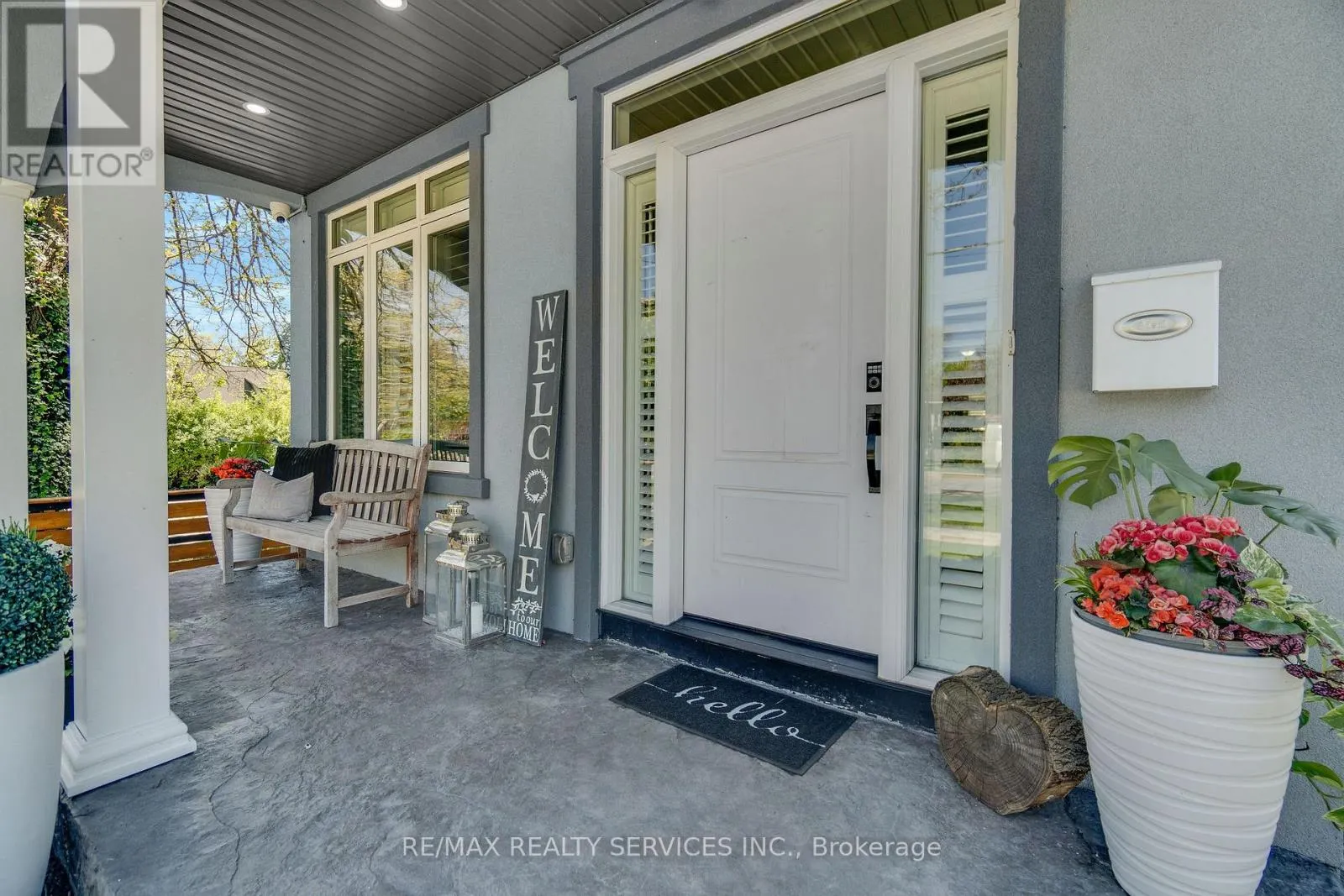 958 BEACH BOULEVARD