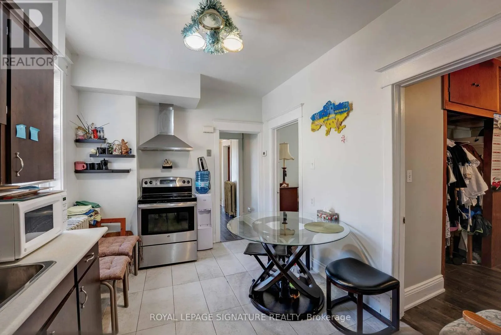 74 KENILWORTH AVENUE S