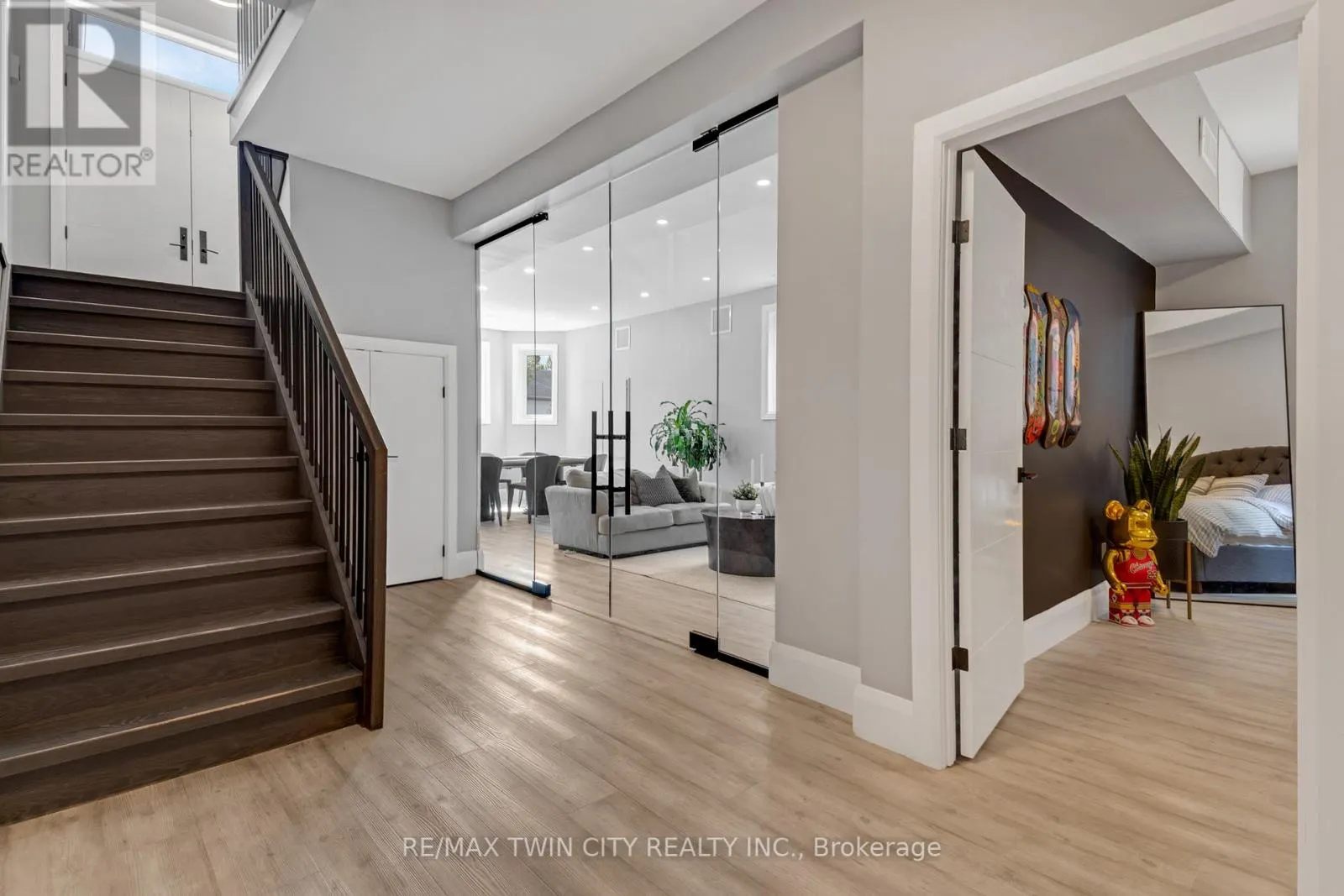 34 WOODCREST COURT