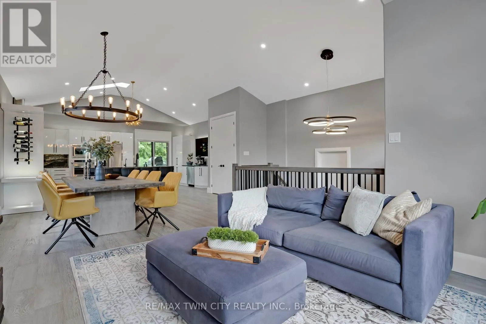 34 WOODCREST COURT