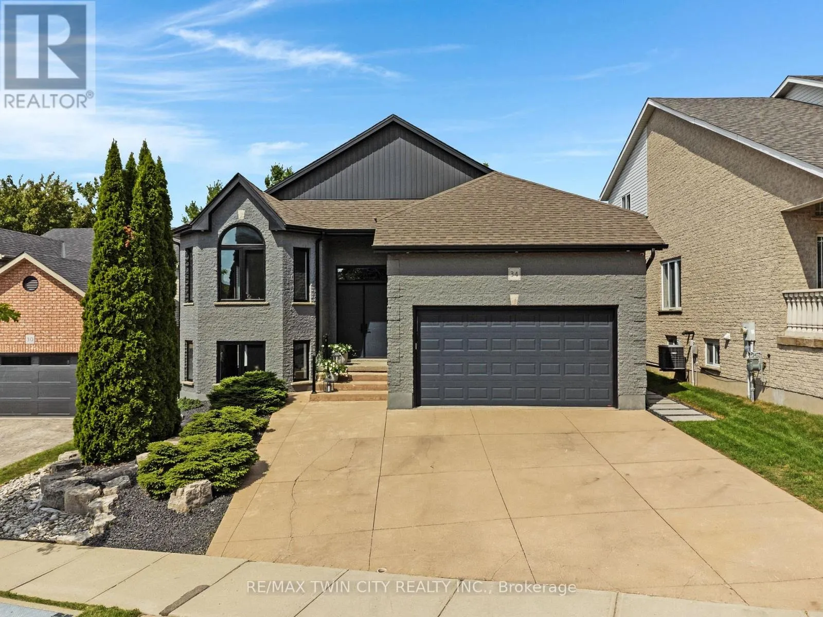 34 WOODCREST COURT