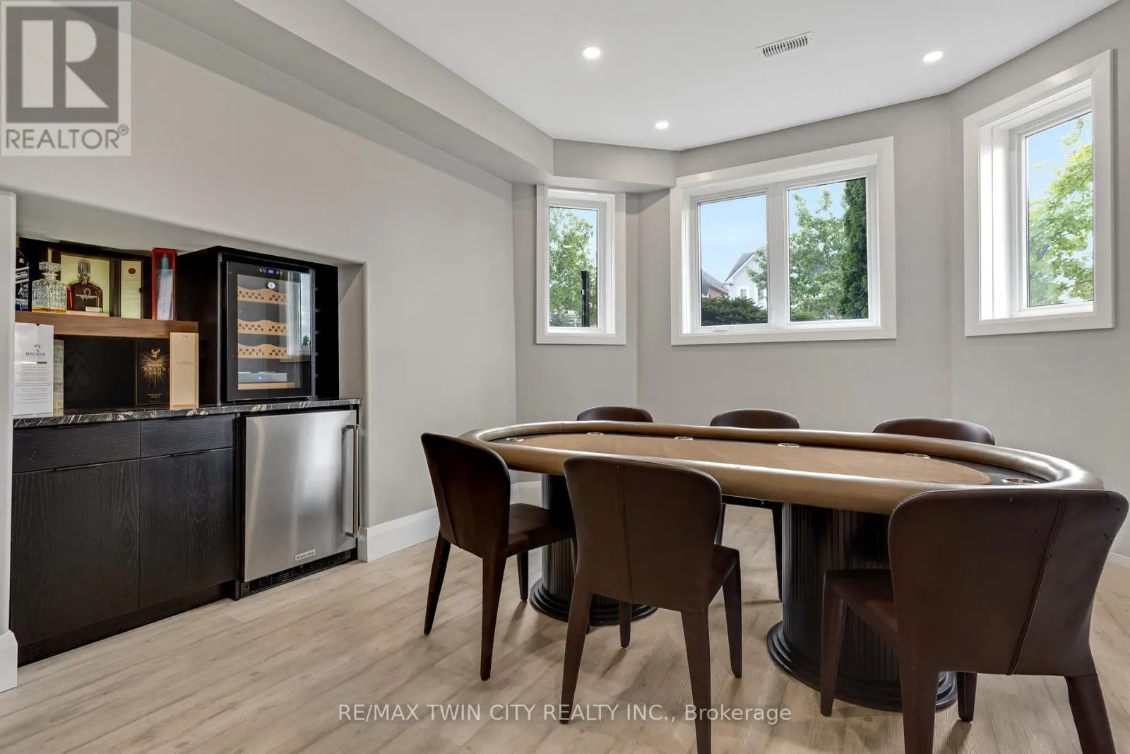 34 WOODCREST COURT