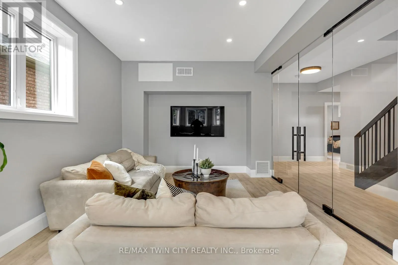 34 WOODCREST COURT
