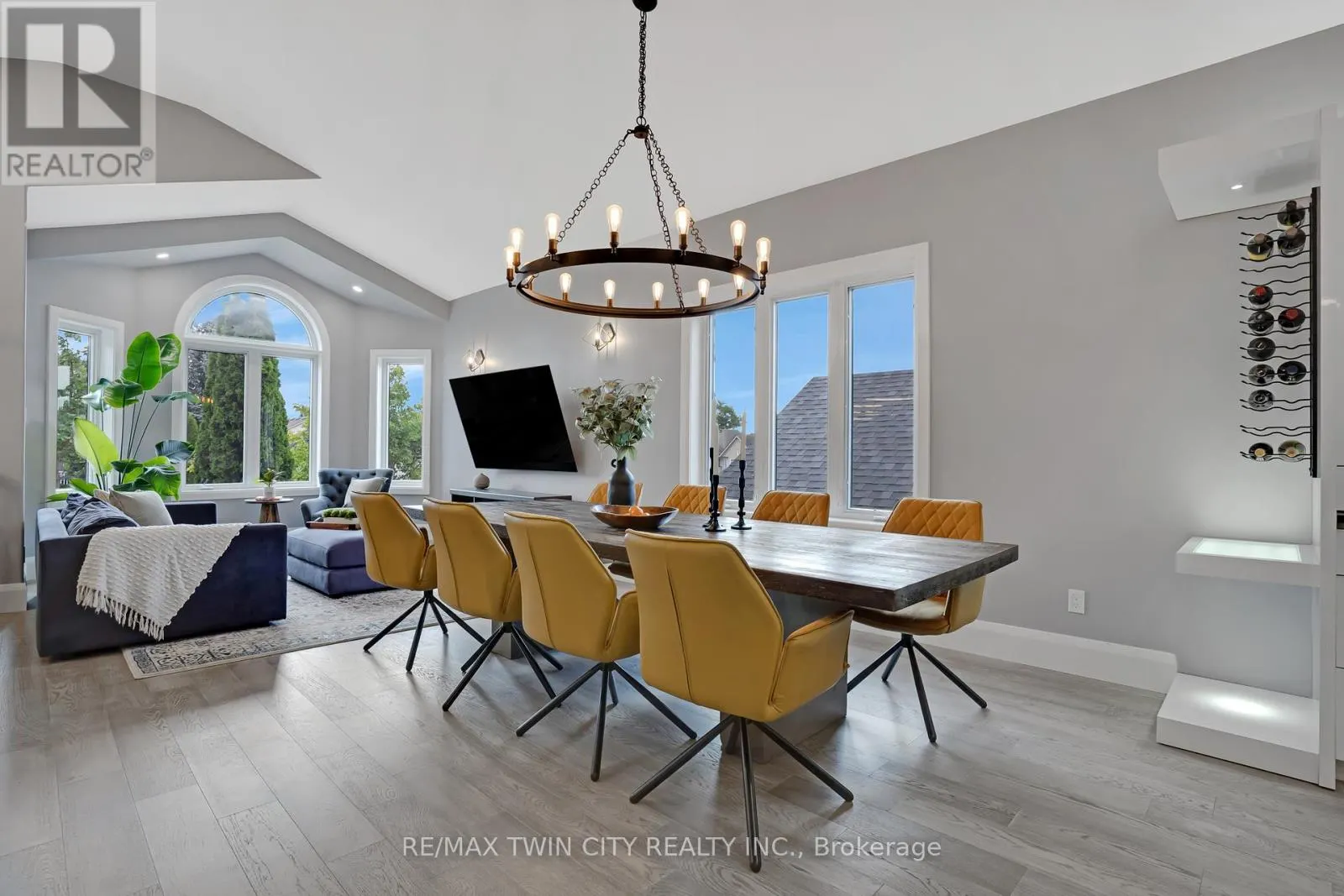 34 WOODCREST COURT