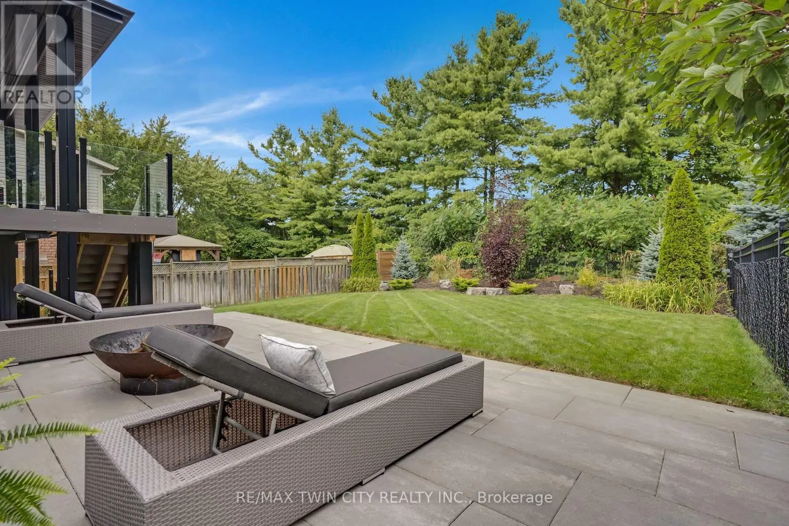 34 WOODCREST COURT