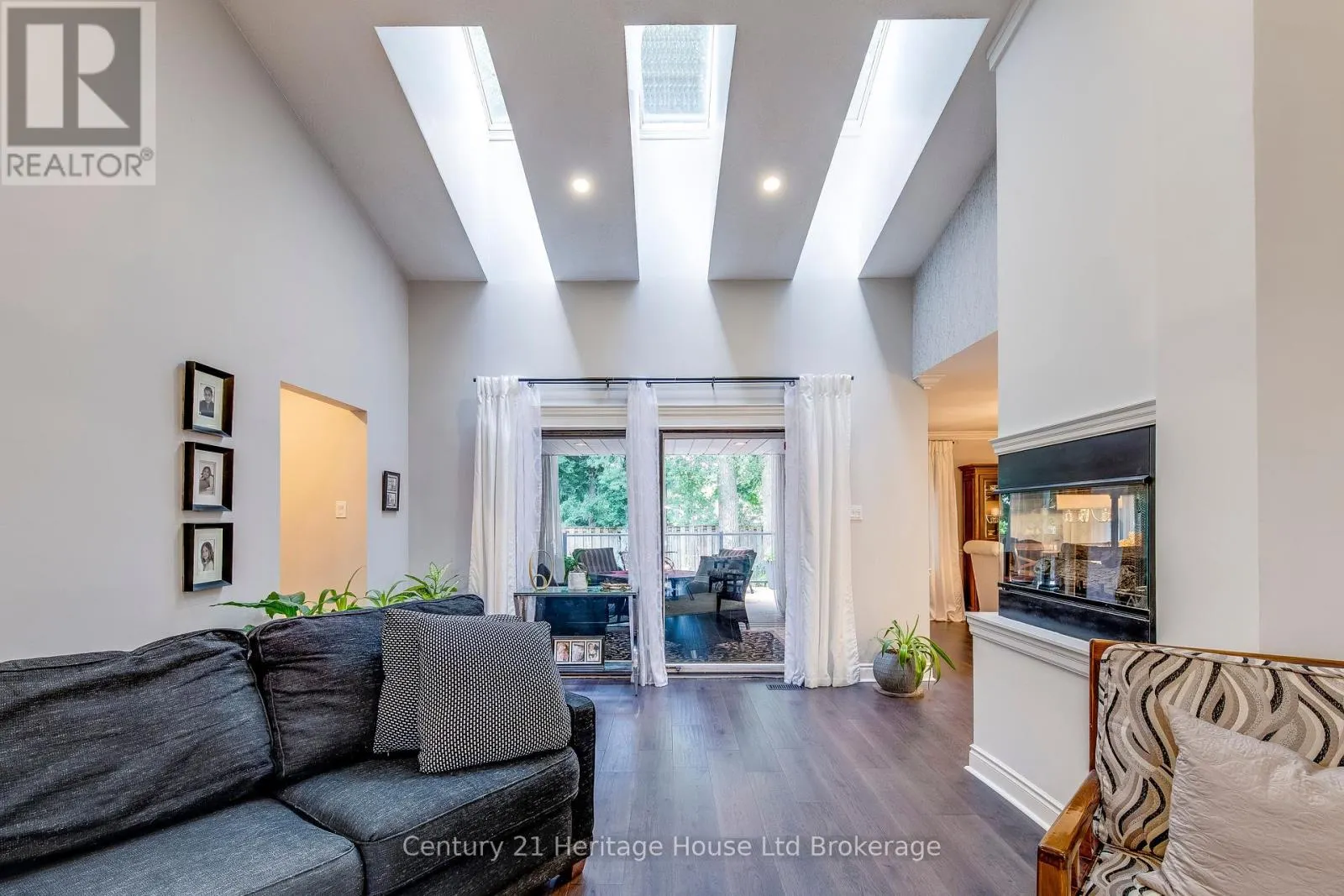 206 FIDDLERS GREEN ROAD