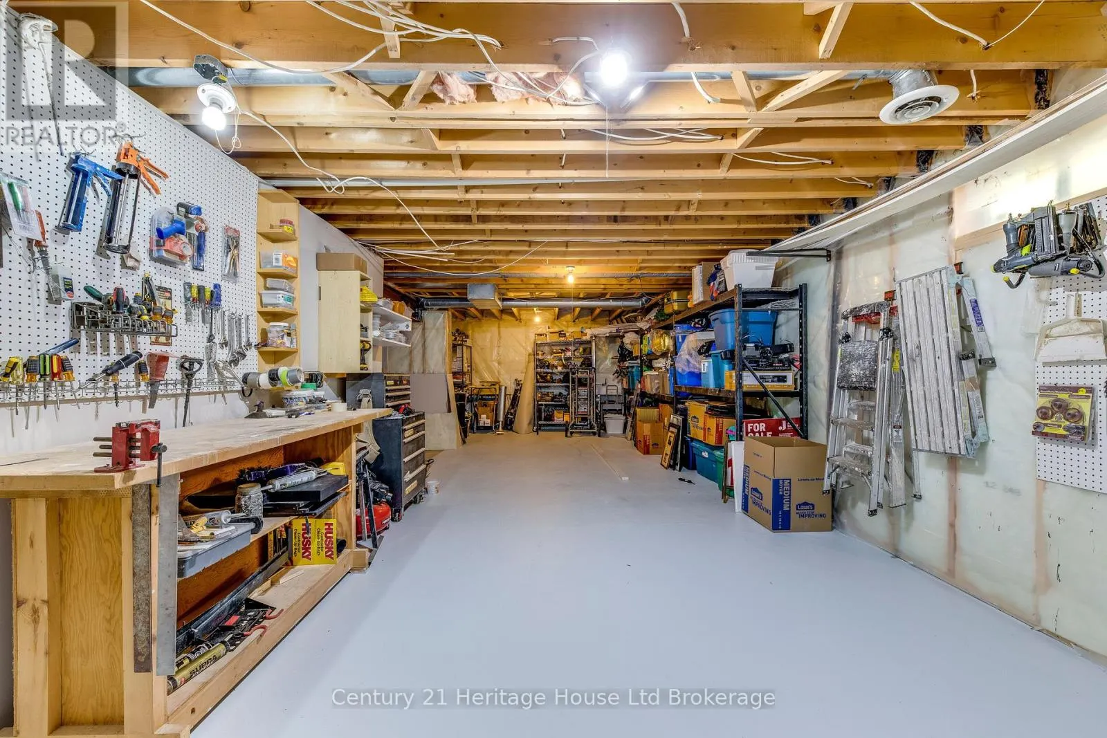 206 FIDDLERS GREEN ROAD