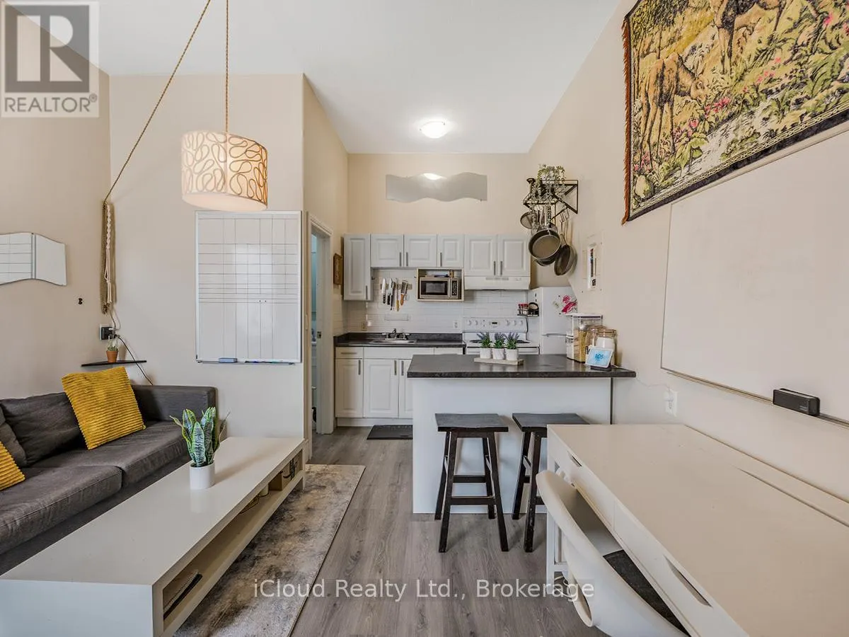 UNIT 1 - 1308 KING STREET