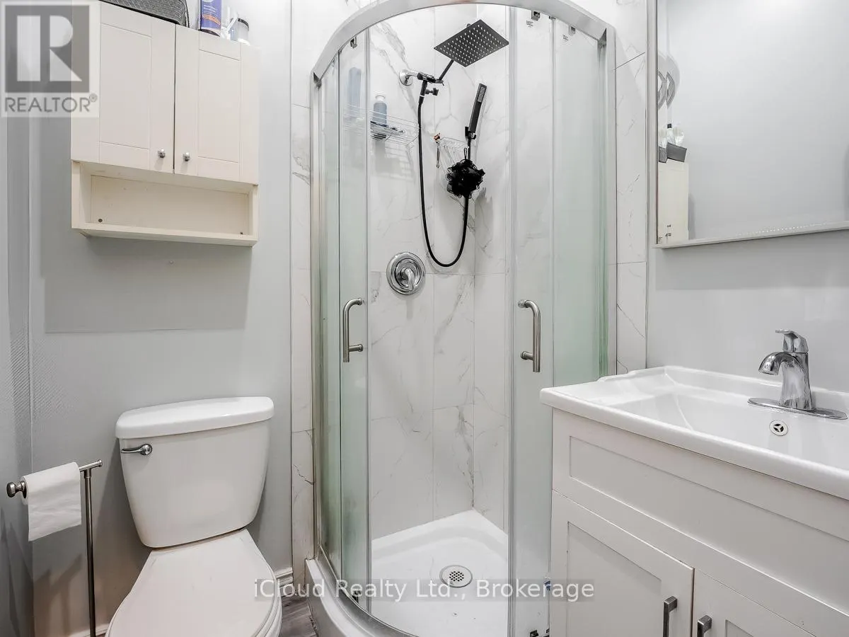 UNIT 1 - 1308 KING STREET