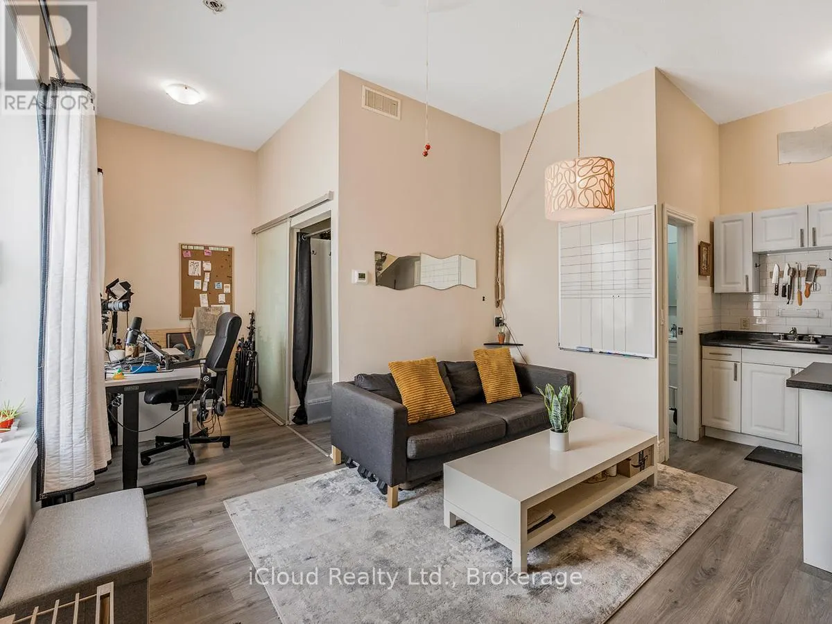 UNIT 1 - 1308 KING STREET