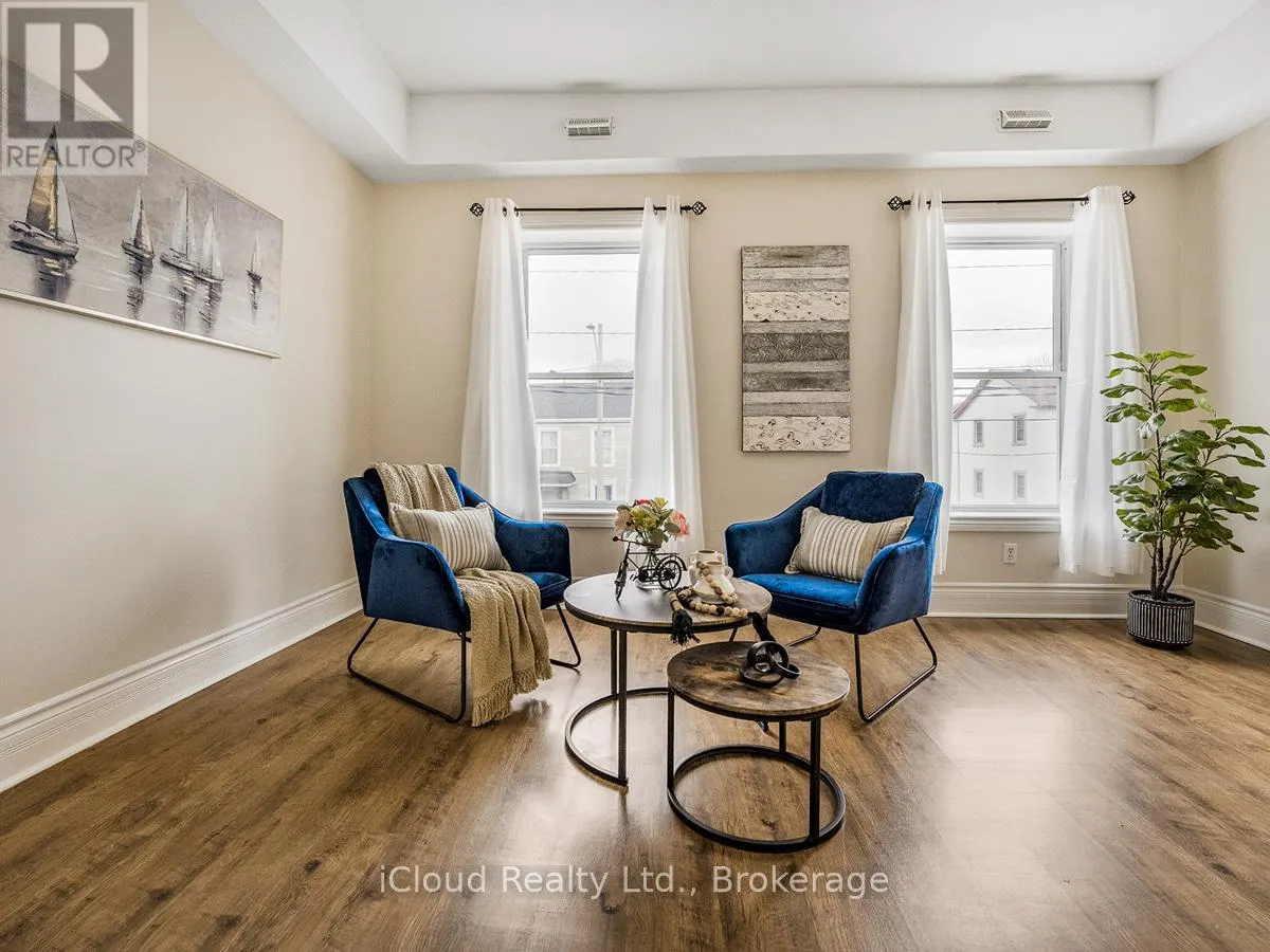 UNIT 3 - 1308 KING STREET E