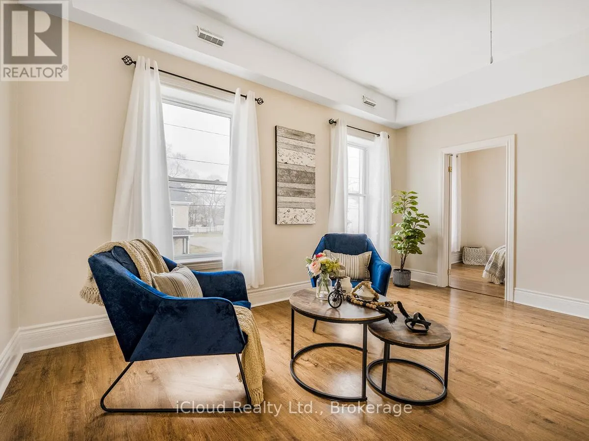 UNIT 3 - 1308 KING STREET E