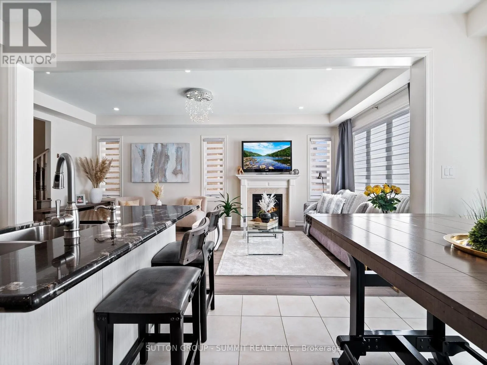 12 GREAT FALLS BOULEVARD