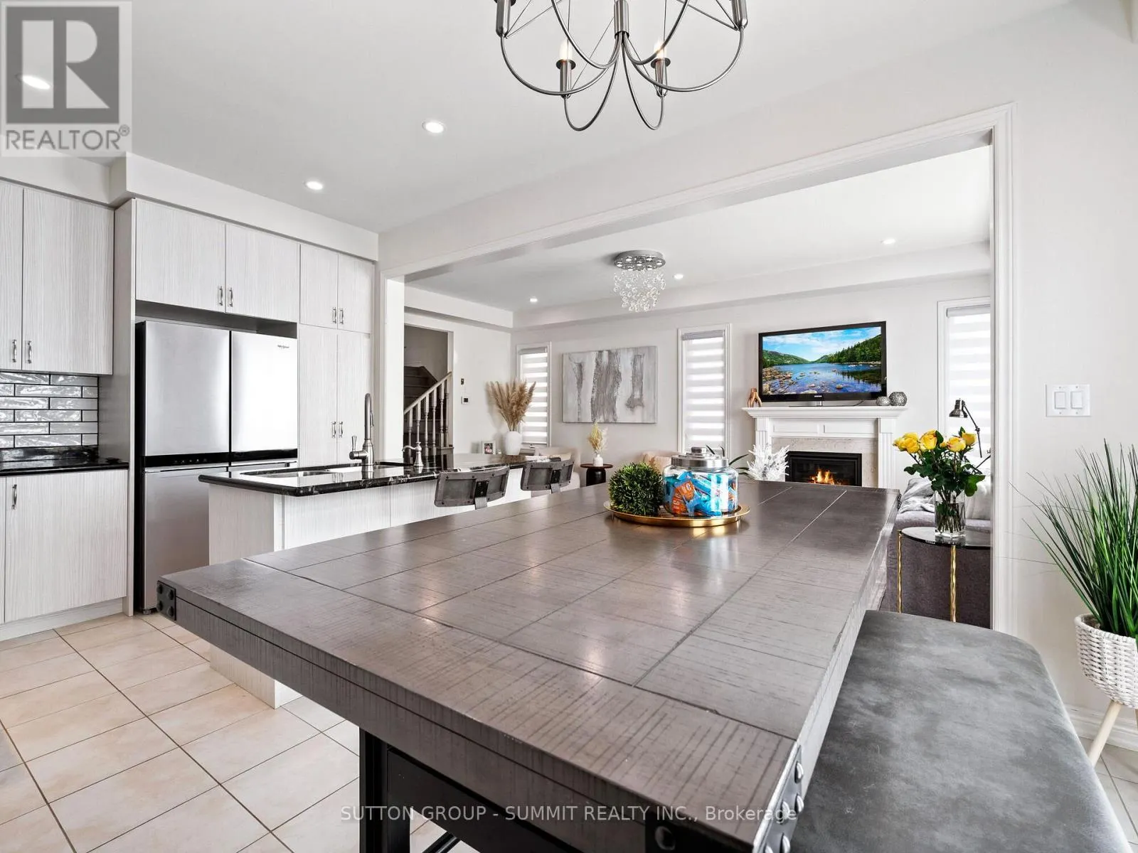 12 GREAT FALLS BOULEVARD