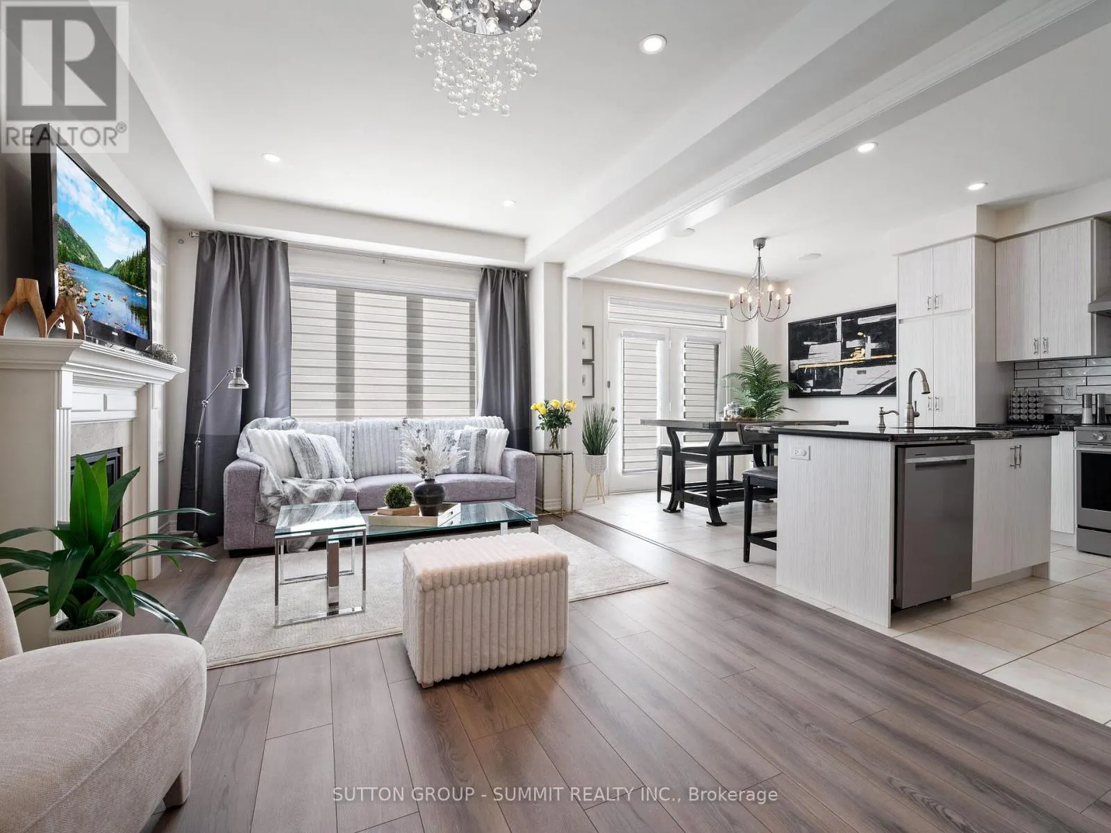 12 GREAT FALLS BOULEVARD