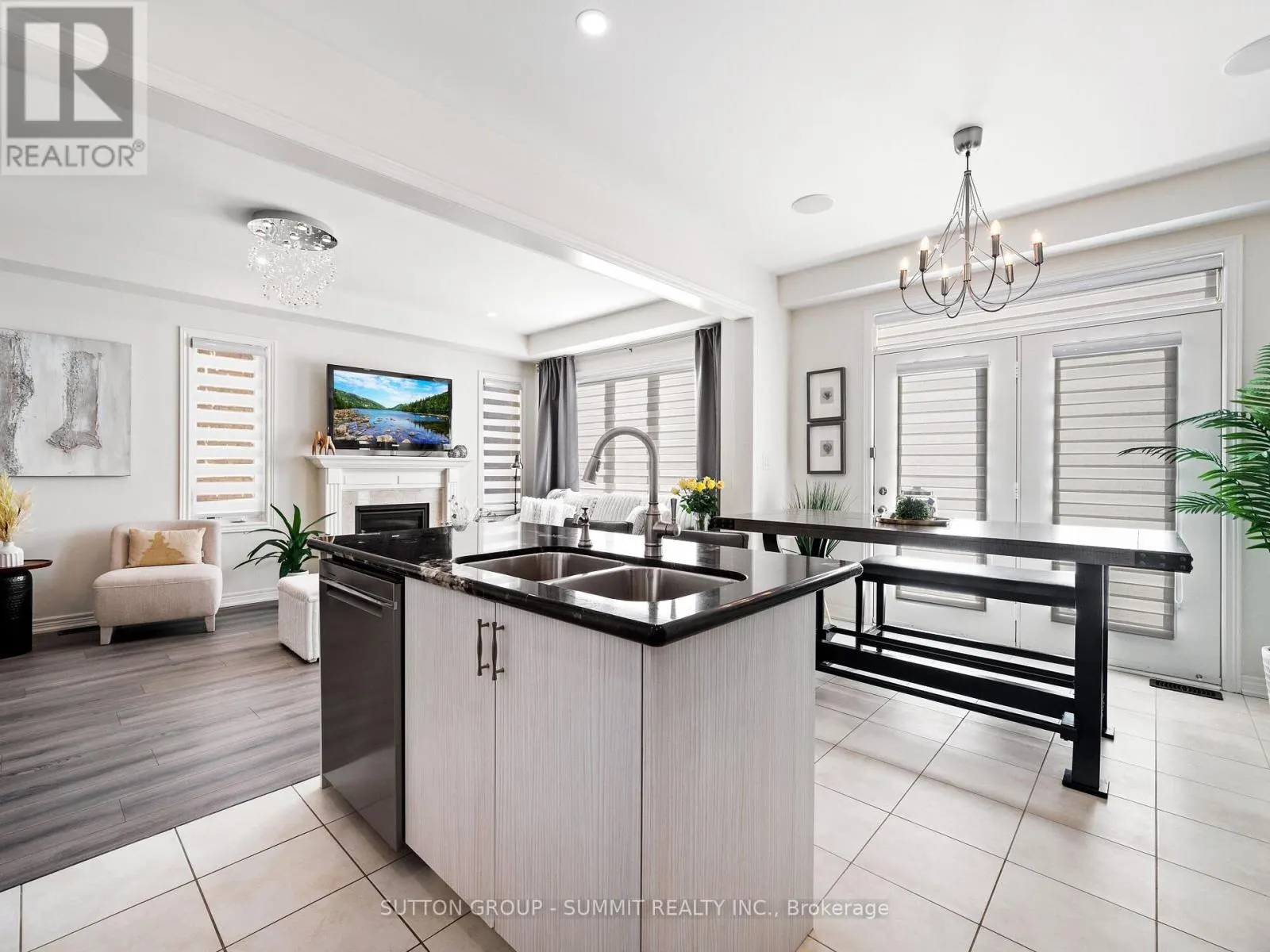 12 GREAT FALLS BOULEVARD
