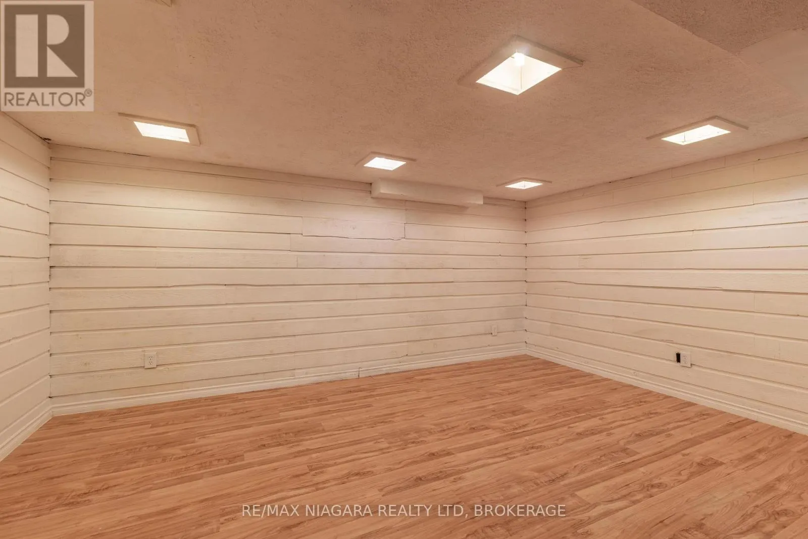43 - 6767 THOROLD STONE ROAD, #43