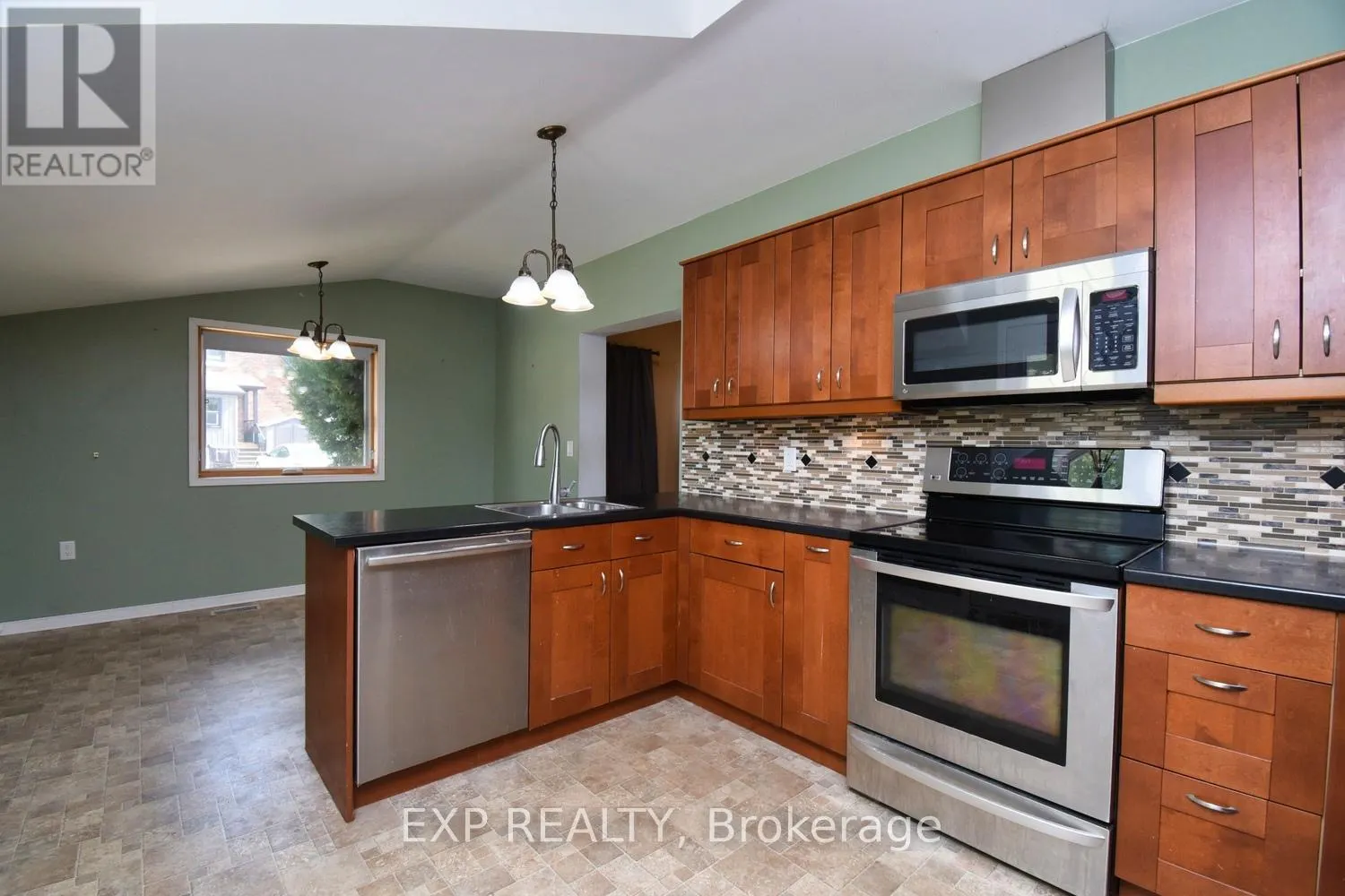 139 CHESTNUT AVENUE