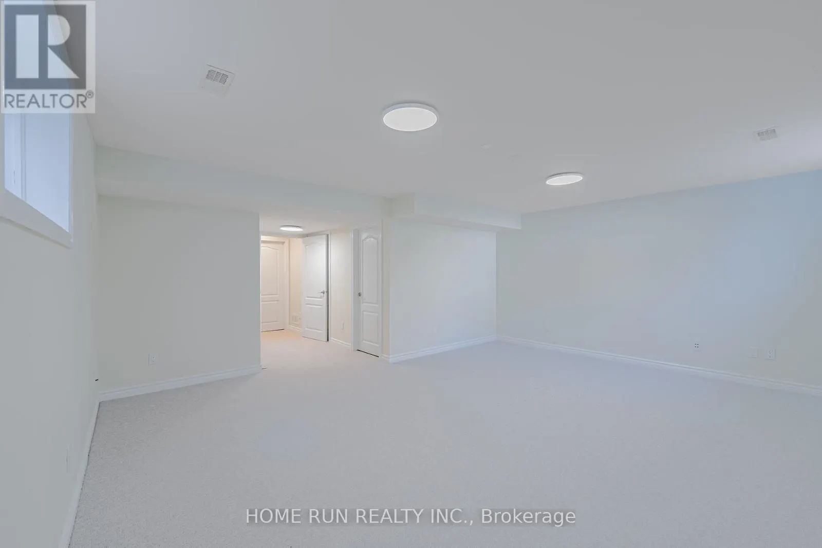 1576 CARRONBRIDGE CIRCLE