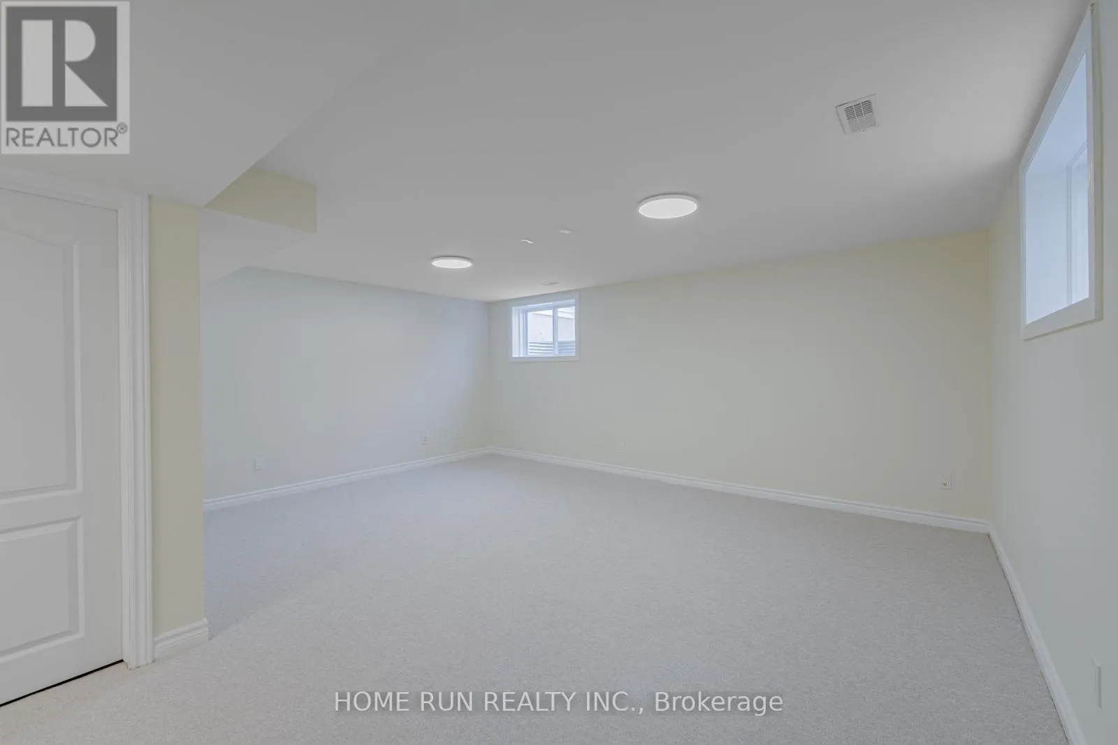 1576 CARRONBRIDGE CIRCLE