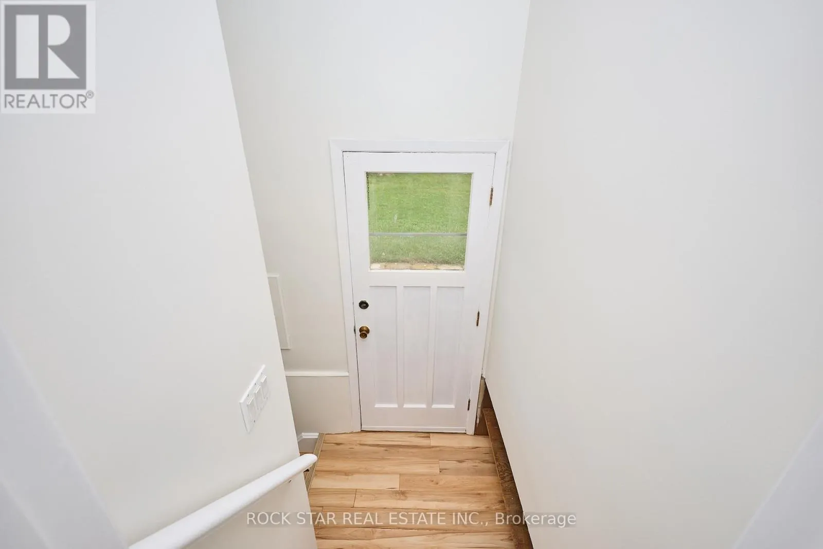 7 JOANNA DRIVE