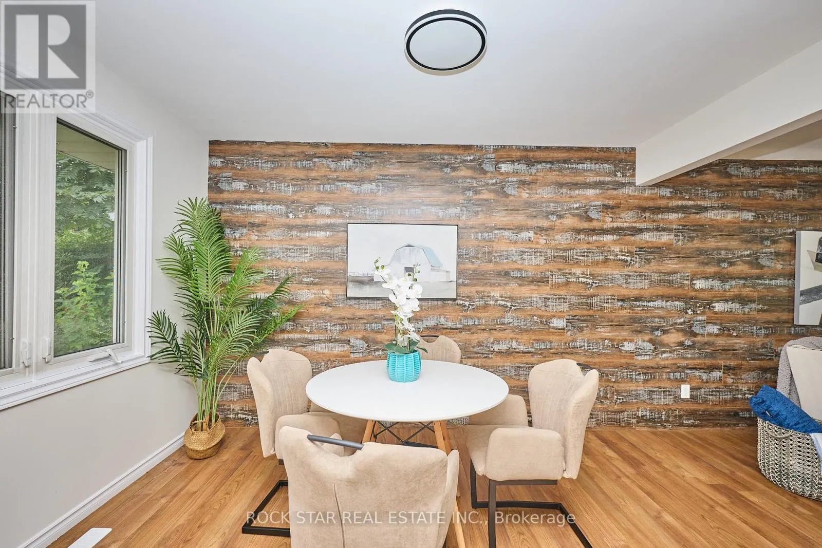7 JOANNA DRIVE