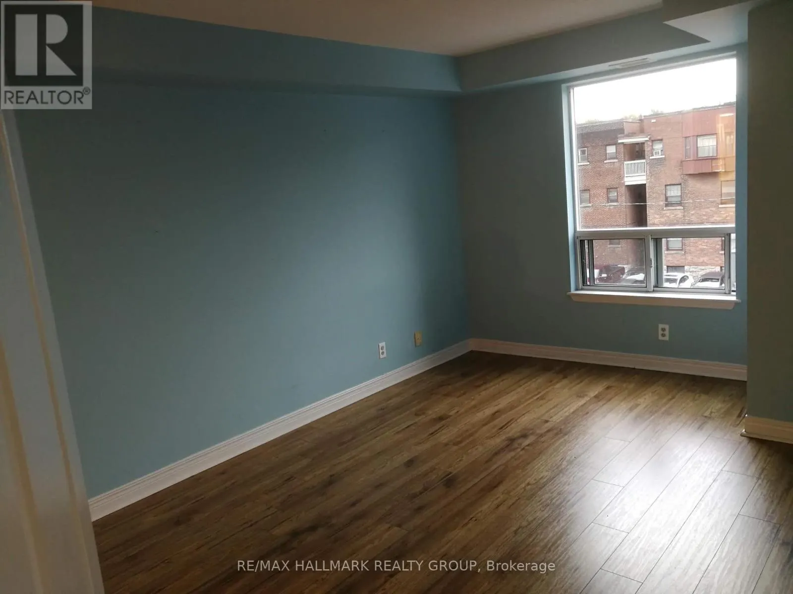 413 - 429 SOMERSET STREET W
