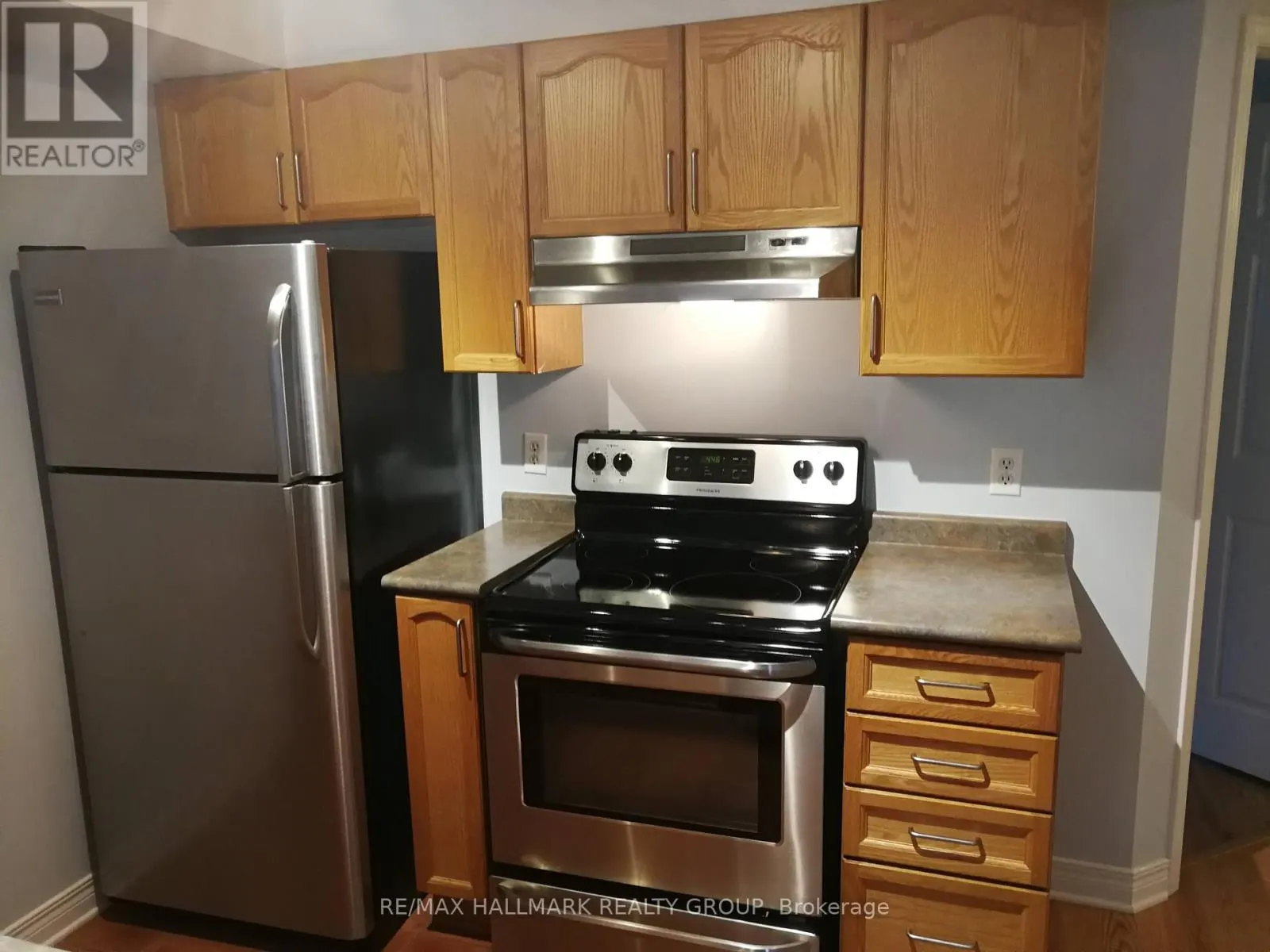 413 - 429 SOMERSET STREET W