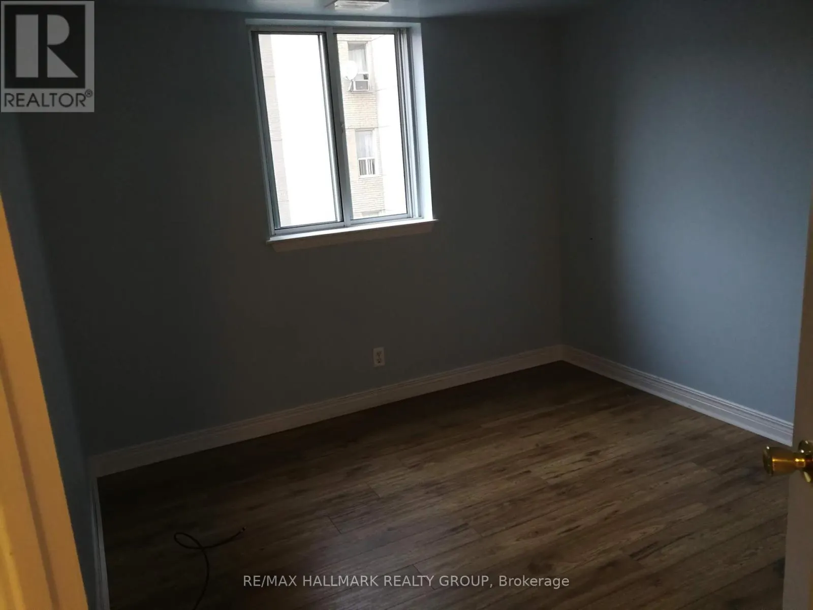 413 - 429 SOMERSET STREET W