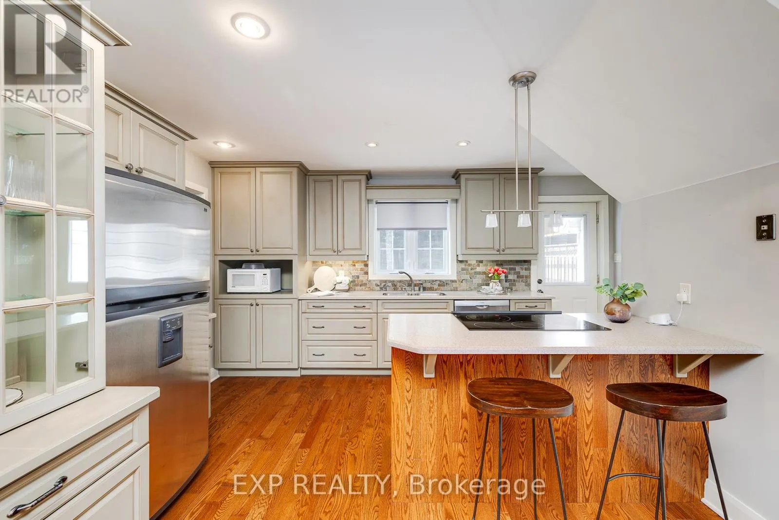 46 SYDENHAM STREET S