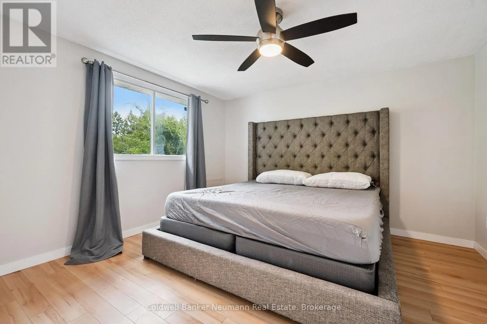 29 GRANDRIDGE CRESCENT