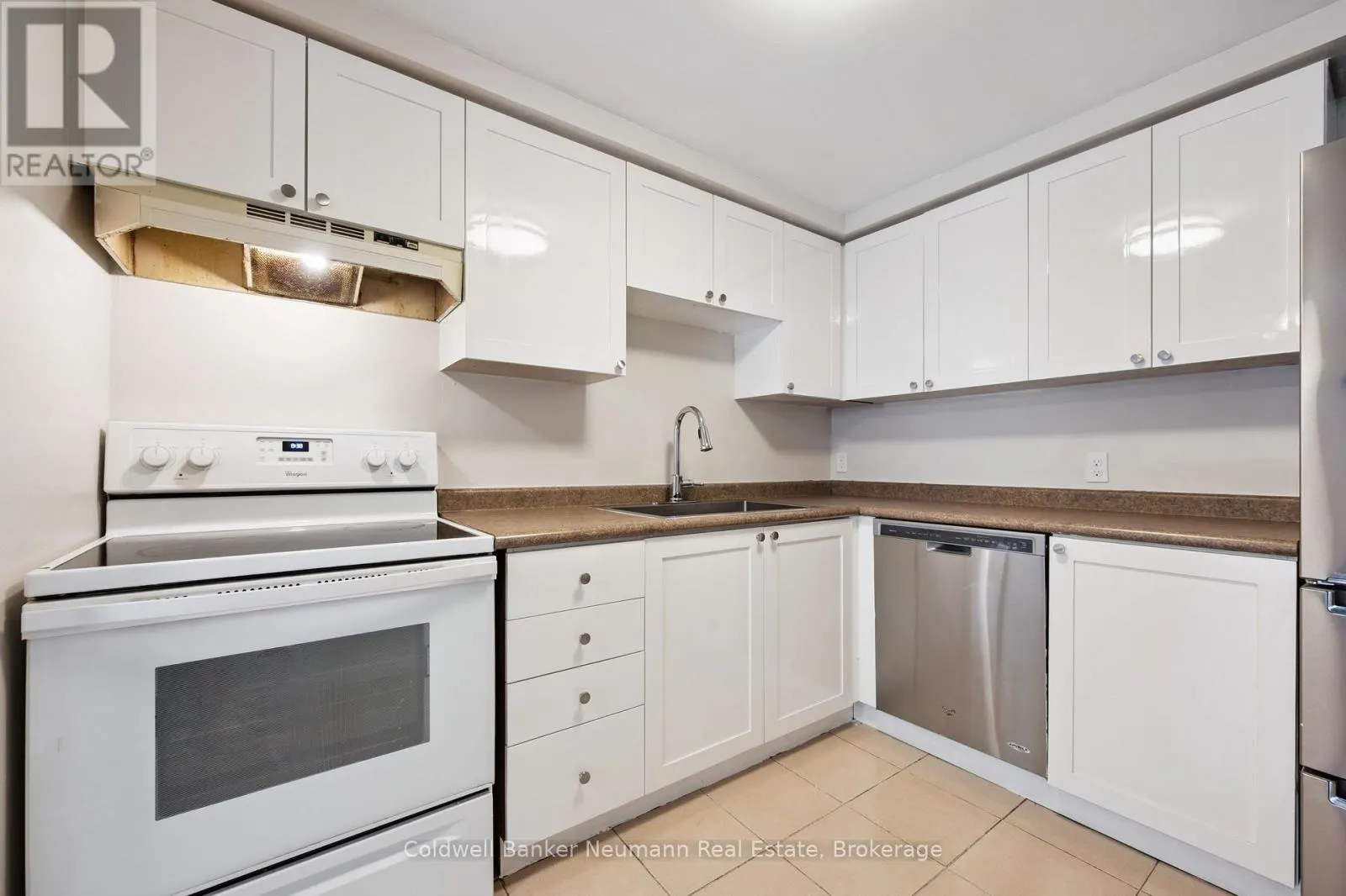 29 GRANDRIDGE CRESCENT
