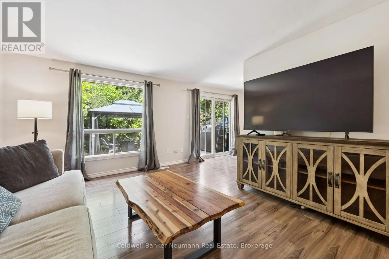 29 GRANDRIDGE CRESCENT