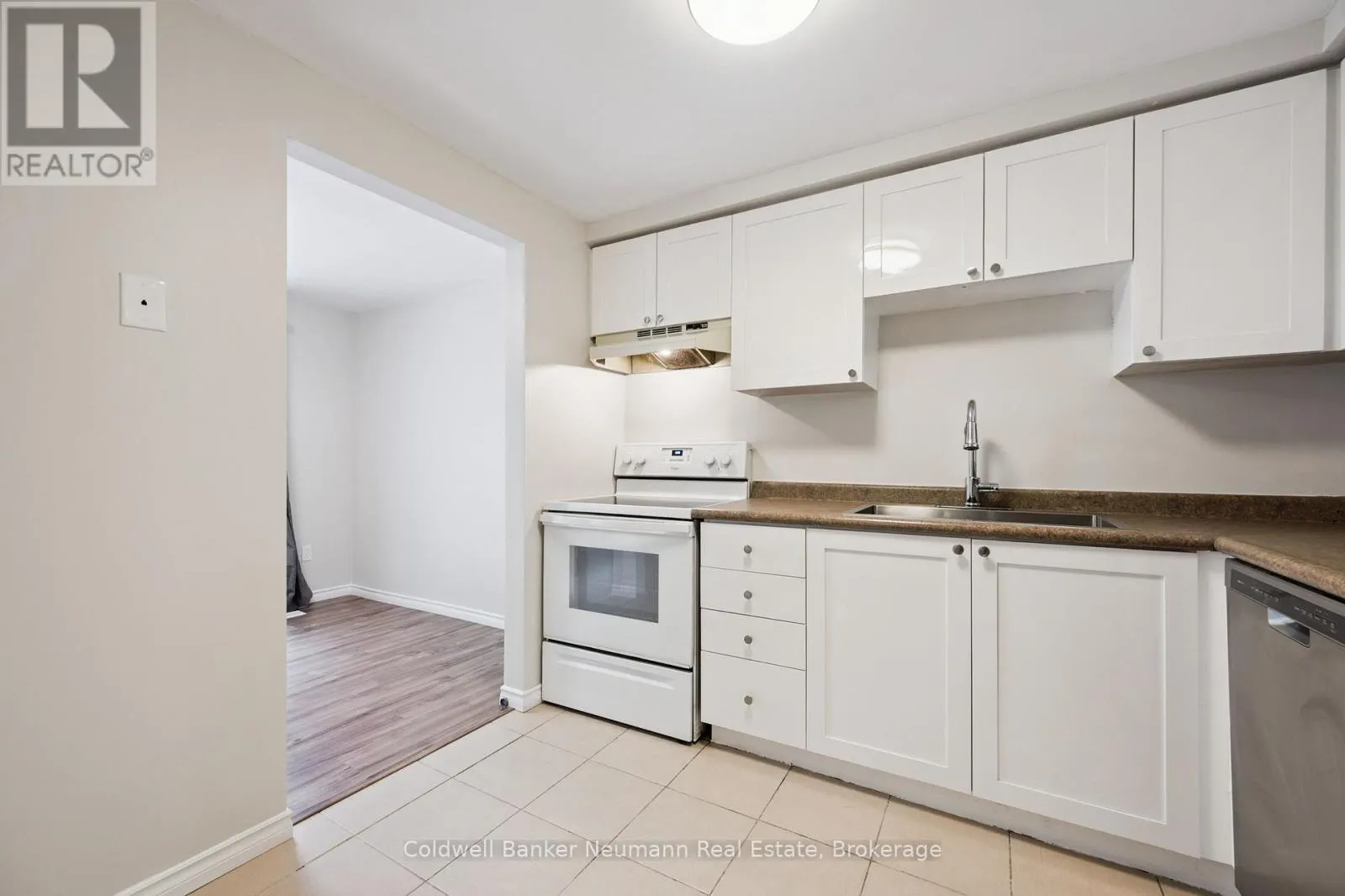 29 GRANDRIDGE CRESCENT