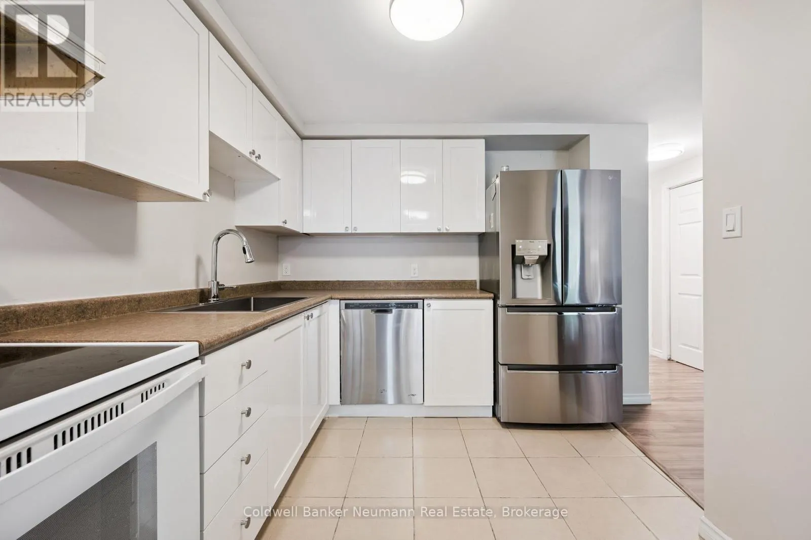 29 GRANDRIDGE CRESCENT