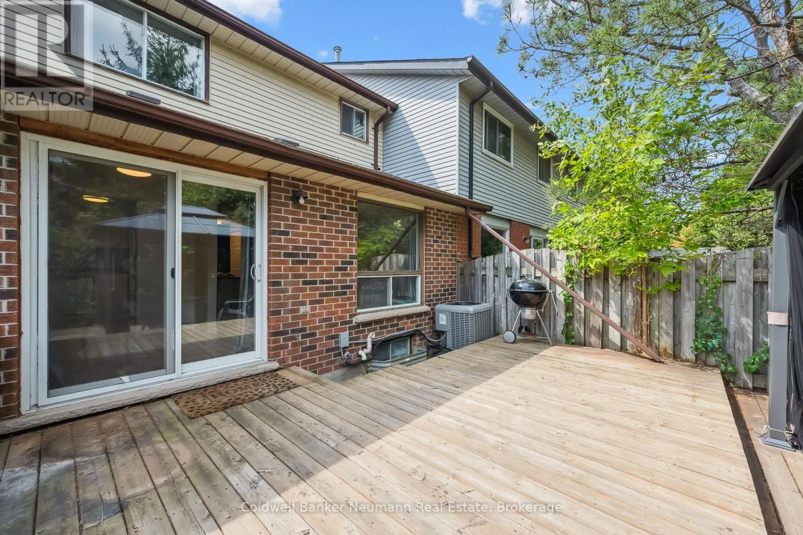 29 GRANDRIDGE CRESCENT