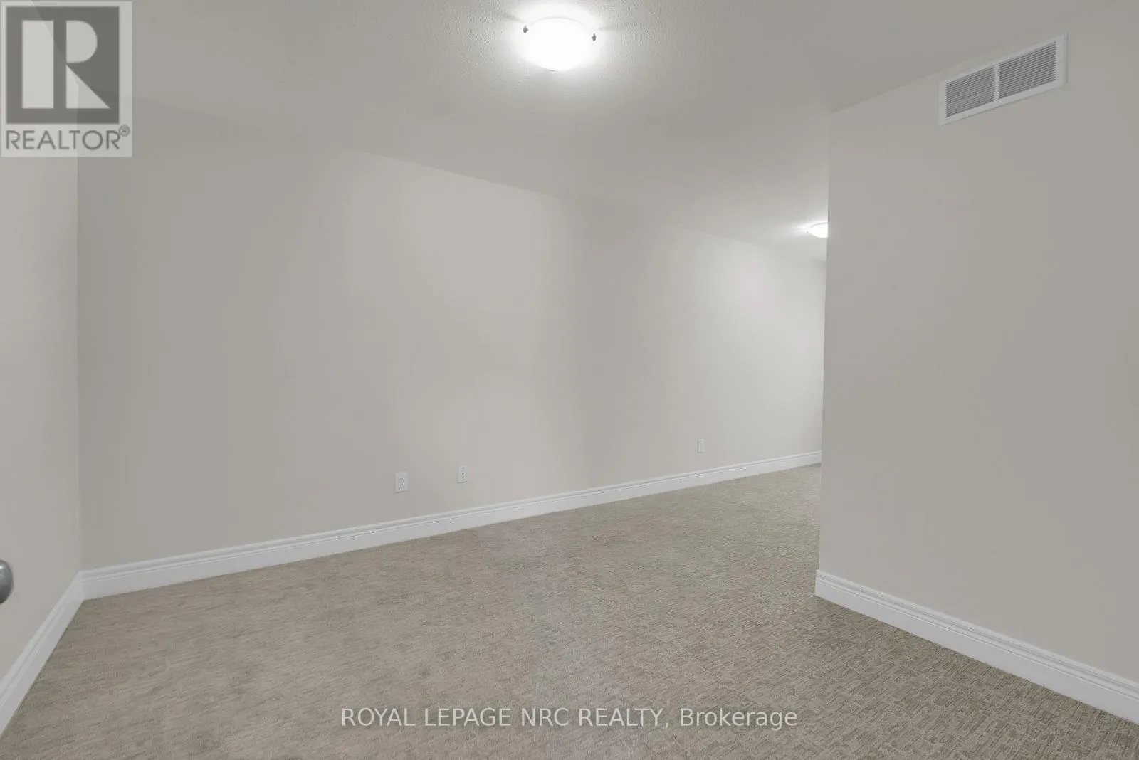 58 QUEENS CIRCLE