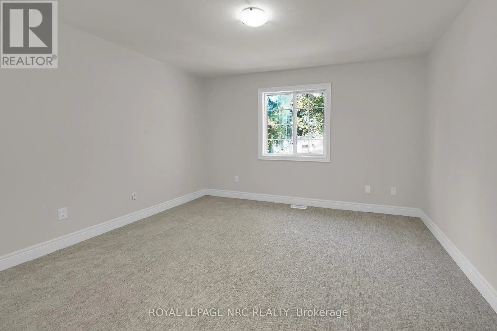 58 QUEENS CIRCLE