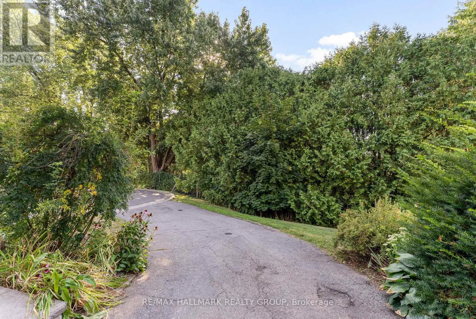 26 C ARNOLD DRIVE