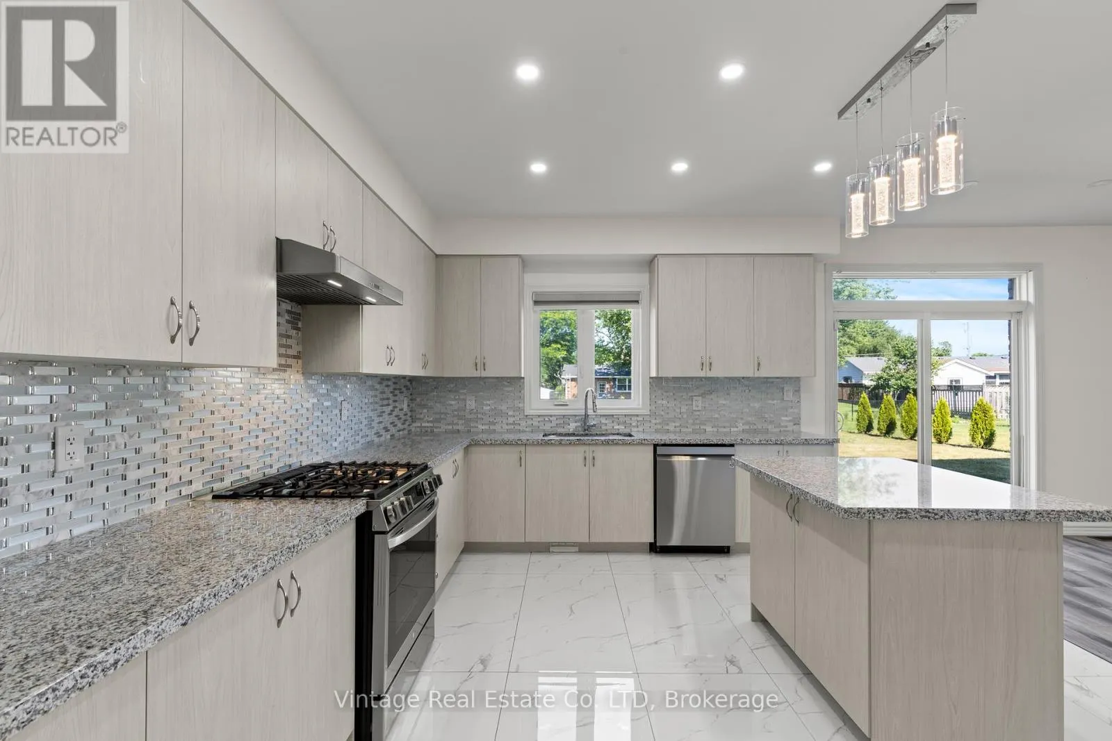 1127 KENNEDY DRIVE
