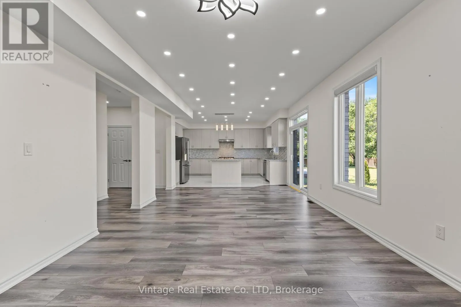 1127 KENNEDY DRIVE