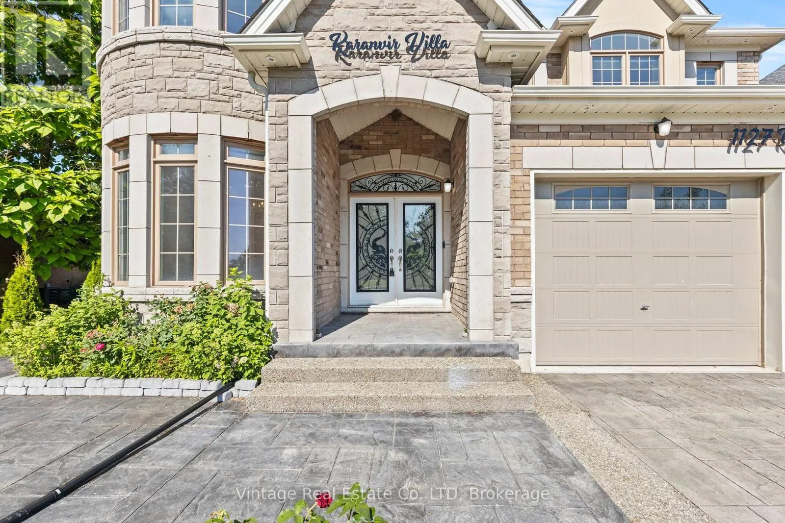 1127 KENNEDY DRIVE