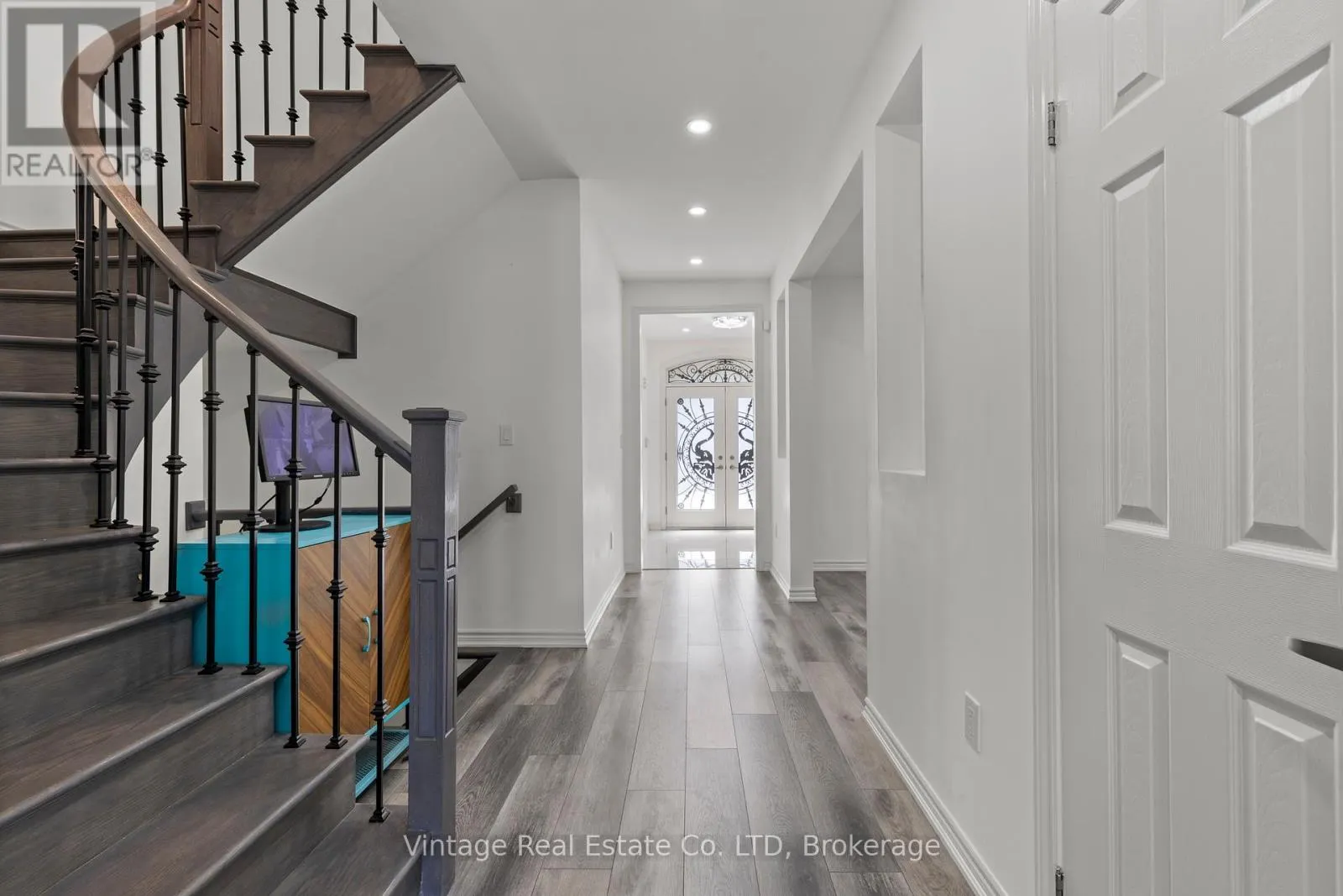 1127 KENNEDY DRIVE