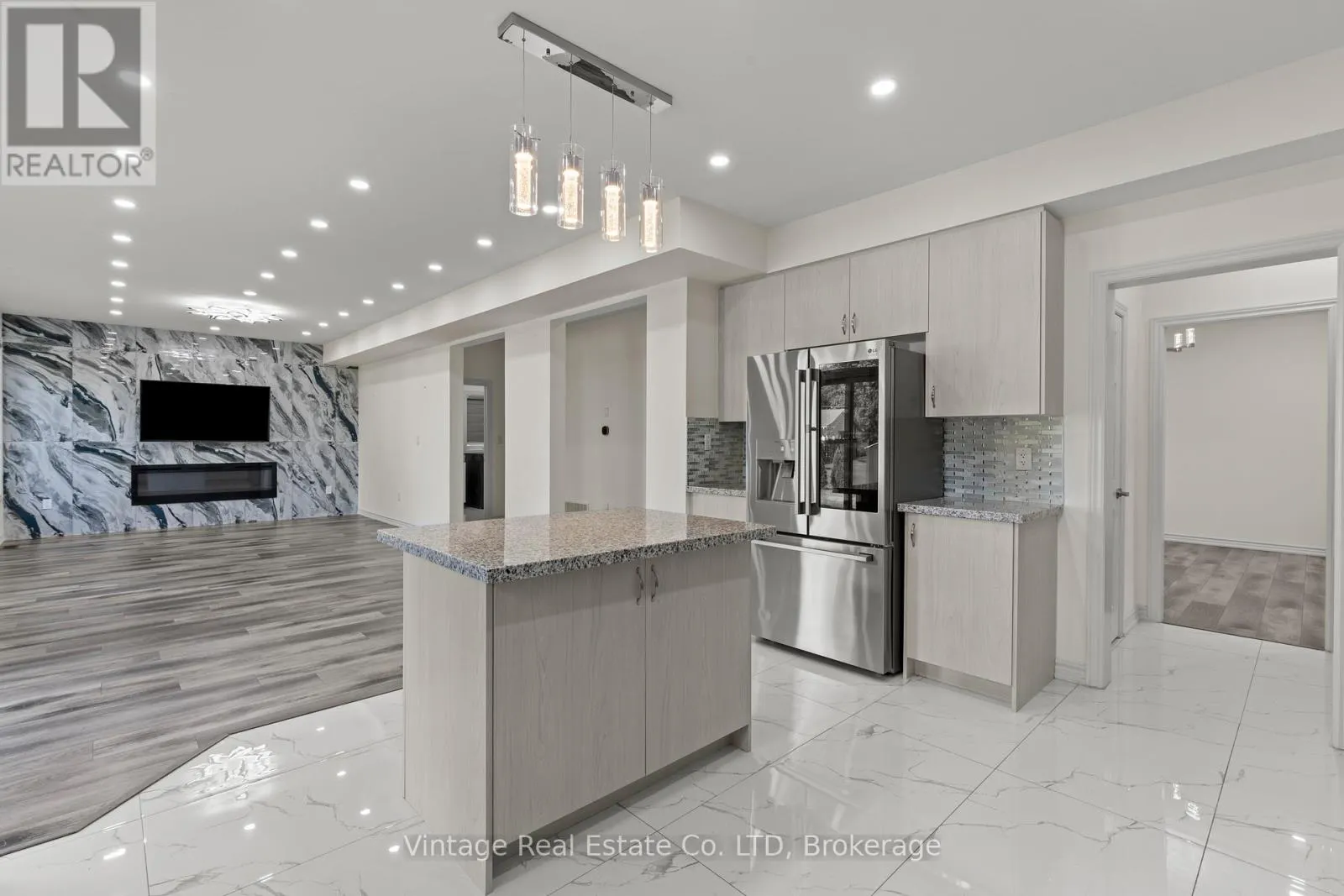 1127 KENNEDY DRIVE