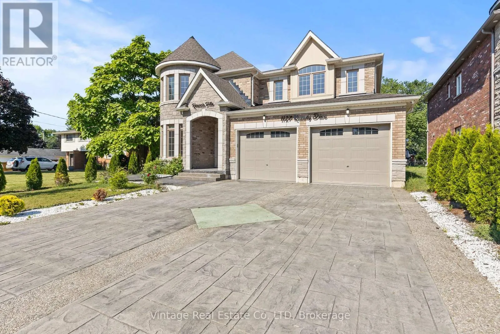 1127 KENNEDY DRIVE